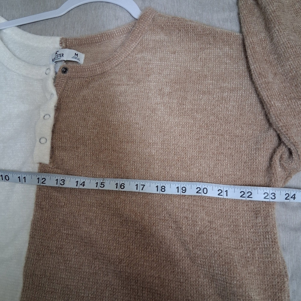Hollister Two Tone Henley Sweater Top Medium Boxy Slouchy Fuzzy - Picture 9 of 11